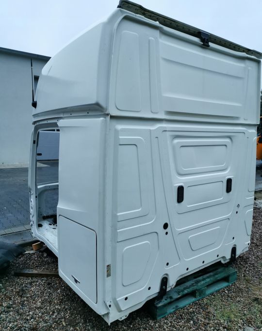 KABINA MERCEDES ACTROS MP4 GIGA BDF - Cabina para Camión: foto 3 KABINA MERCEDES ACTROS MP4 GIGA BDF - Cabina para Camión: foto 3