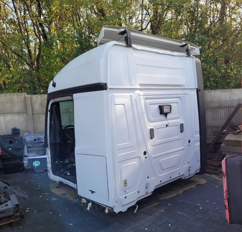 KABINA MERCEDES ACTROS MP4 STERM BDF - Cabina para Camión: foto 2 KABINA MERCEDES ACTROS MP4 STERM BDF - Cabina para Camión: foto 2