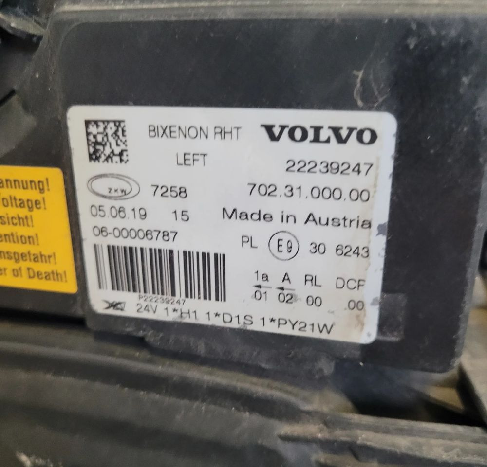 LAMPA BI XENON VOLVO FH4 22239247 - Carrocería y exterior para Camión: foto 4 LAMPA BI XENON VOLVO FH4 22239247 - Carrocería y exterior para Camión: foto 4