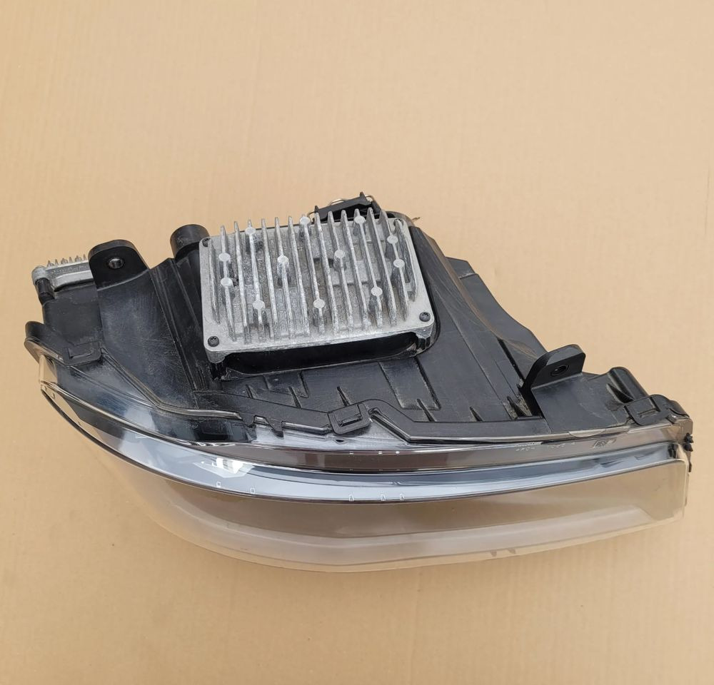 LAMPA MAN TG3 LED PRAWA 81.25101-6822 CHWALIM116 - Luz/ Iluminación para Camión: foto 2 LAMPA MAN TG3 LED PRAWA 81.25101-6822 CHWALIM116 - Luz/ Iluminación para Camión: foto 2