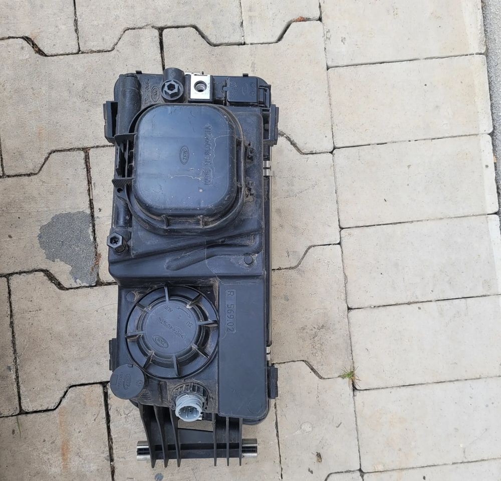 LAMPA MAN TGL E6 PRAWA ORYGINAŁ 81.25101-6638 - Luz/ Iluminación para Camión: foto 2 LAMPA MAN TGL E6 PRAWA ORYGINAŁ 81.25101-6638 - Luz/ Iluminación para Camión: foto 2