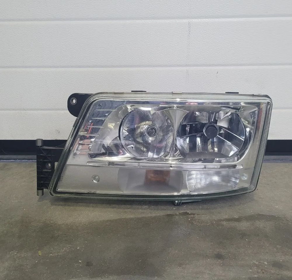 LAMPA XENON MAN TGX LH.81.25101-6515 - Luz/ Iluminación para Camión: foto 1 LAMPA XENON MAN TGX LH.81.25101-6515 - Luz/ Iluminación para Camión: foto 1