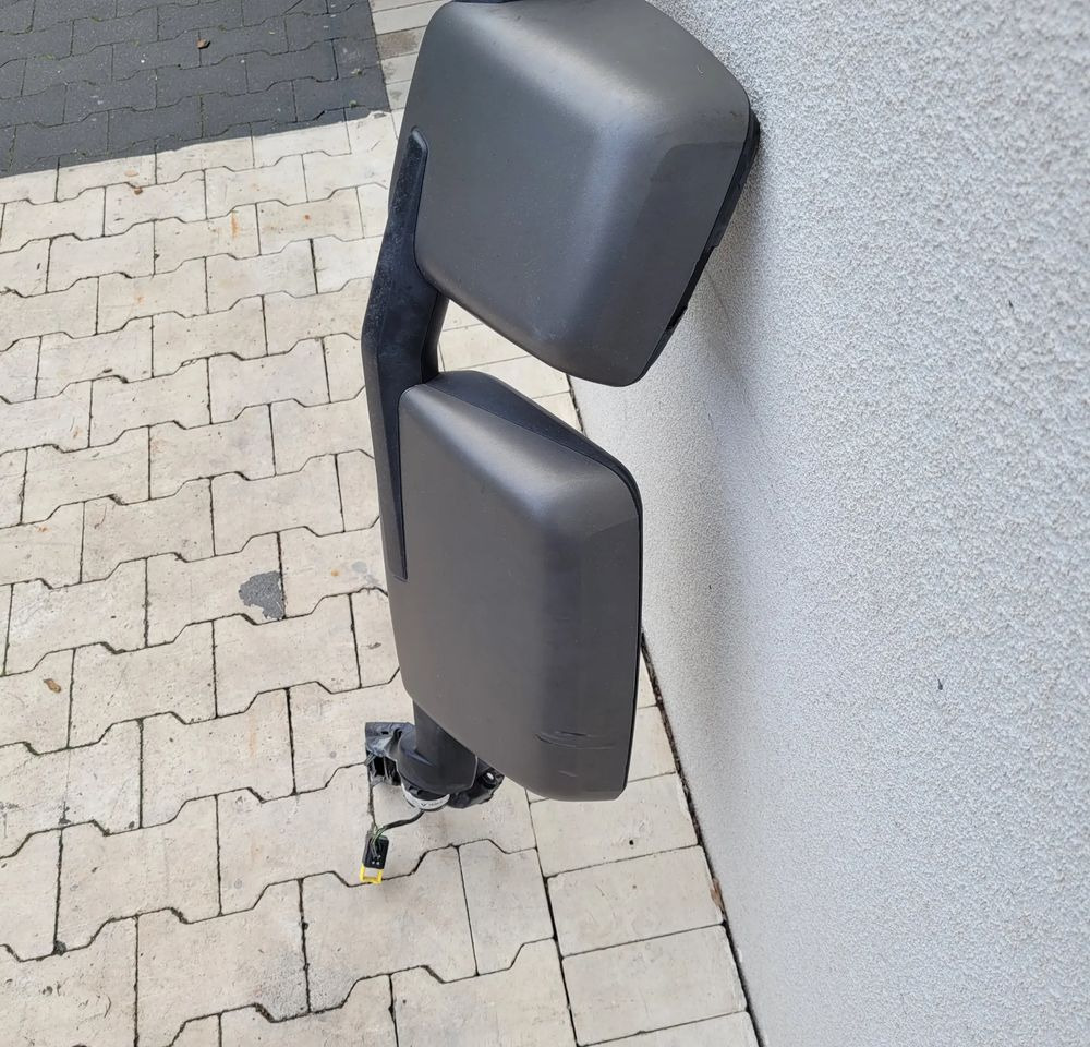 LUSTERKO LEWE RENAULT RANGE T GAMA ORYGINAŁ - Espejo retrovisor para Camión: foto 2 LUSTERKO LEWE RENAULT RANGE T GAMA ORYGINAŁ - Espejo retrovisor para Camión: foto 2