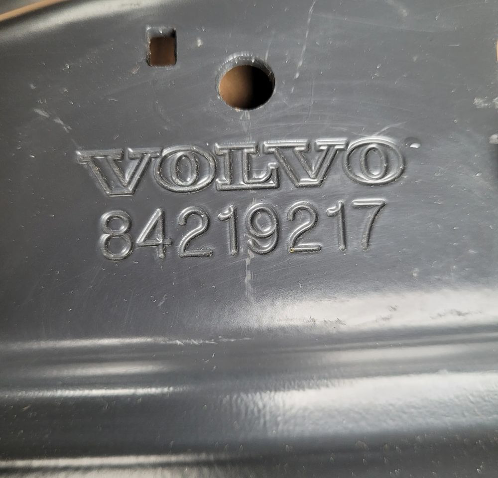 MOCOWANIE WSPORNIK VOLVO FH5 RH/LH 84219217 /84219213 ORYGINAŁ CHWALIM116 - Carrocería y exterior para Camión: foto 4 MOCOWANIE WSPORNIK VOLVO FH5 RH/LH 84219217 /84219213 ORYGINAŁ CHWALIM116 - Carrocería y exterior para Camión: foto 4