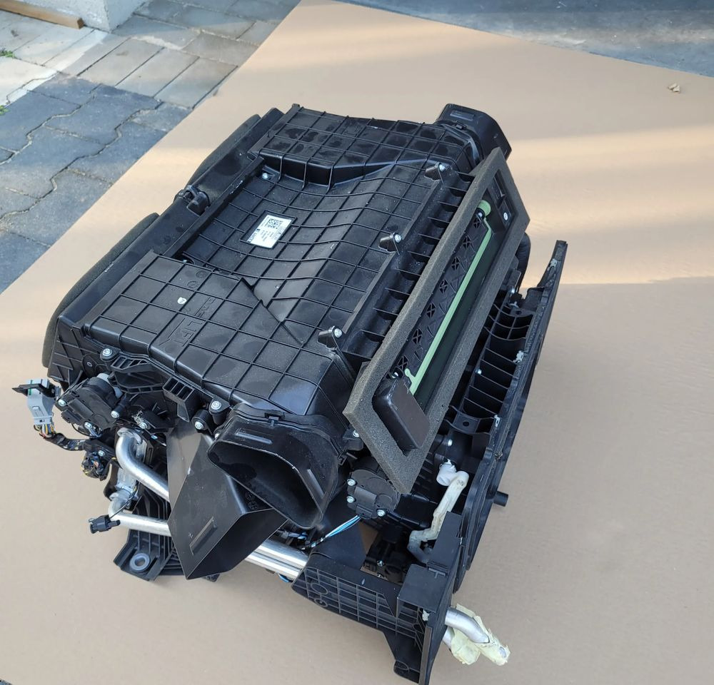 NAGRZEWNICA DAF XF 106 2235436 CHWALIM116 - Calefacción/ Ventilación para Camión: foto 2 NAGRZEWNICA DAF XF 106 2235436 CHWALIM116 - Calefacción/ Ventilación para Camión: foto 2