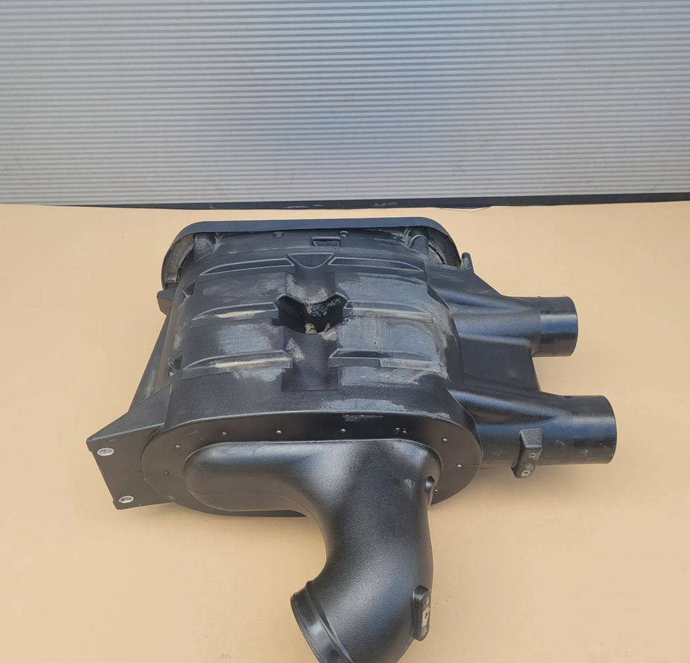 OBUDOWA FILTRA POWIETRZA MERCEDES ACTROS A0180948502 CHWALIM116 - Filtro de aire para Camión: foto 2 OBUDOWA FILTRA POWIETRZA MERCEDES ACTROS A0180948502 CHWALIM116 - Filtro de aire para Camión: foto 2