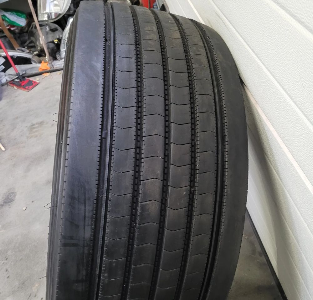 OPONA BRIDGESTONE R249 ECOPIA 385/55R22.5 - Carrocería y exterior: foto 2 OPONA BRIDGESTONE R249 ECOPIA 385/55R22.5 - Carrocería y exterior: foto 2