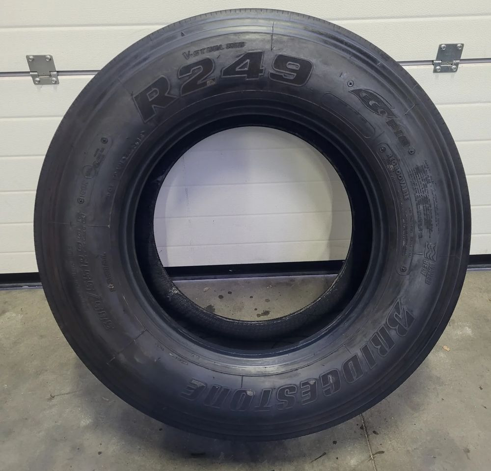 OPONA BRIDGESTONE R249 ECOPIA 385/55R22.5 - Carrocería y exterior: foto 1 OPONA BRIDGESTONE R249 ECOPIA 385/55R22.5 - Carrocería y exterior: foto 1