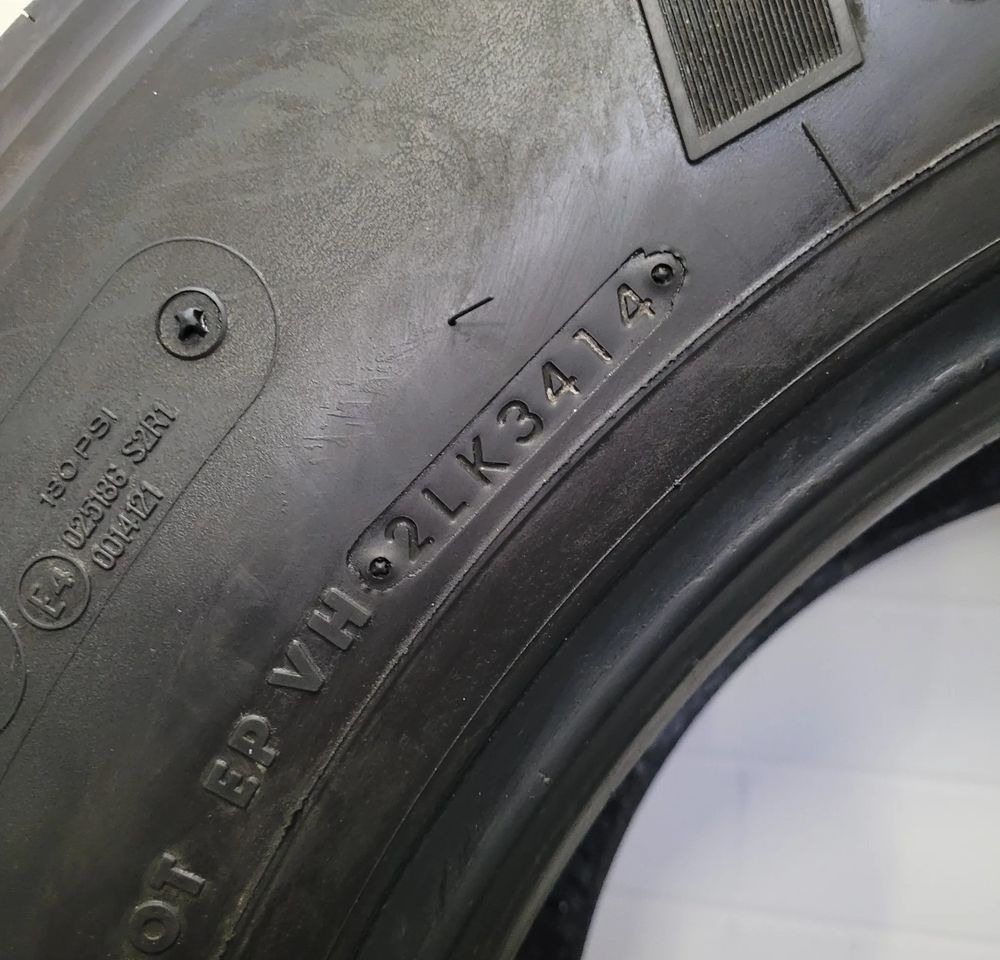 OPONA BRIDGESTONE R249 ECOPIA 385/55R22.5 - Carrocería y exterior: foto 4 OPONA BRIDGESTONE R249 ECOPIA 385/55R22.5 - Carrocería y exterior: foto 4