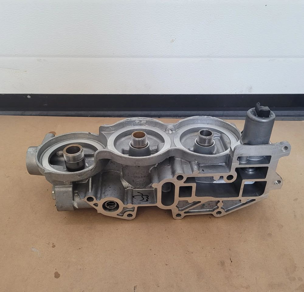 PODSTAWA FILTRA OLEJU VOLVO FH4 ORYGINAŁ 22998073 CHWALIM116 - Procesamiento de combustible para Camión: foto 1 PODSTAWA FILTRA OLEJU VOLVO FH4 ORYGINAŁ 22998073 CHWALIM116 - Procesamiento de combustible para Camión: foto 1
