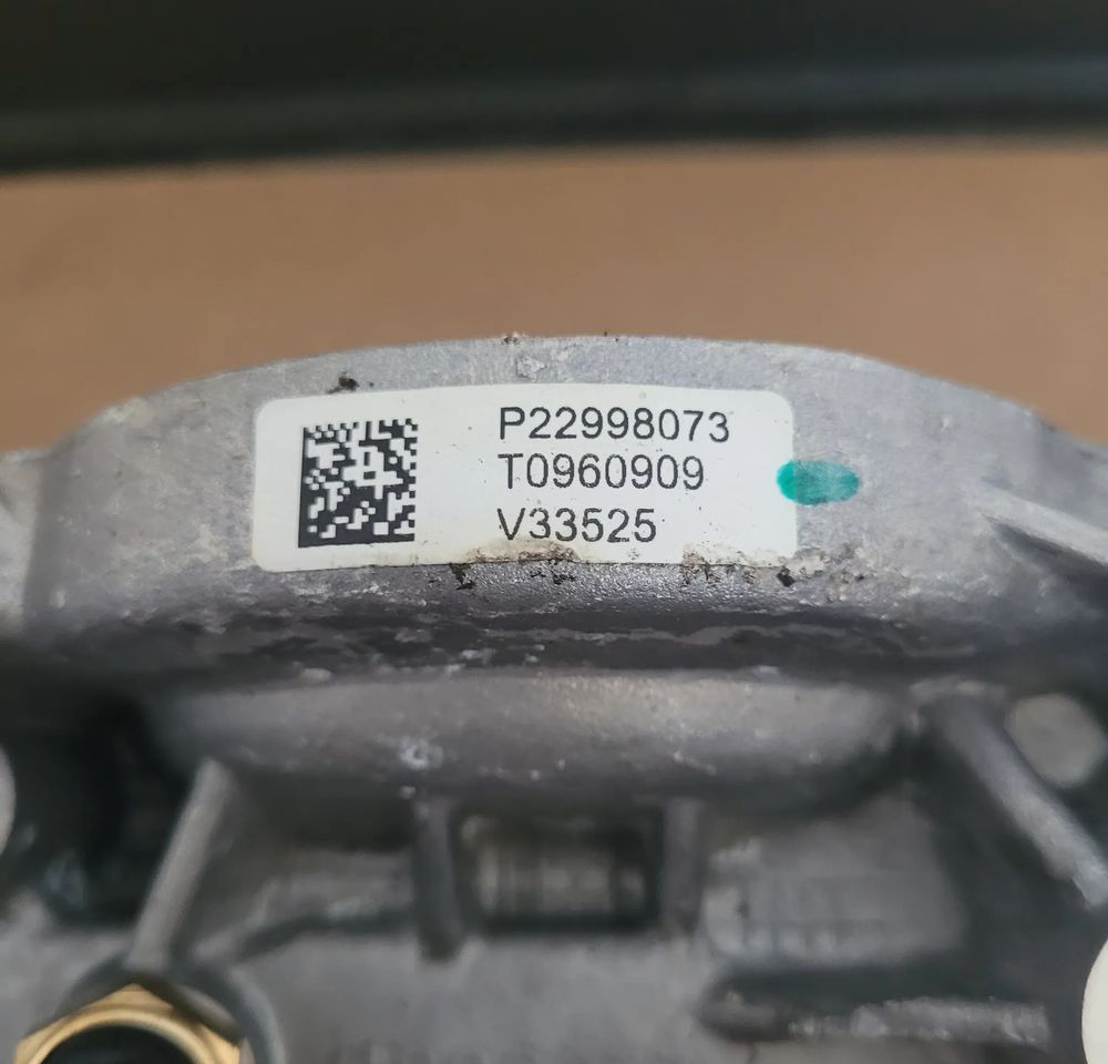 PODSTAWA FILTRA OLEJU VOLVO FH4 ORYGINAŁ 22998073 CHWALIM116 - Procesamiento de combustible para Camión: foto 4 PODSTAWA FILTRA OLEJU VOLVO FH4 ORYGINAŁ 22998073 CHWALIM116 - Procesamiento de combustible para Camión: foto 4