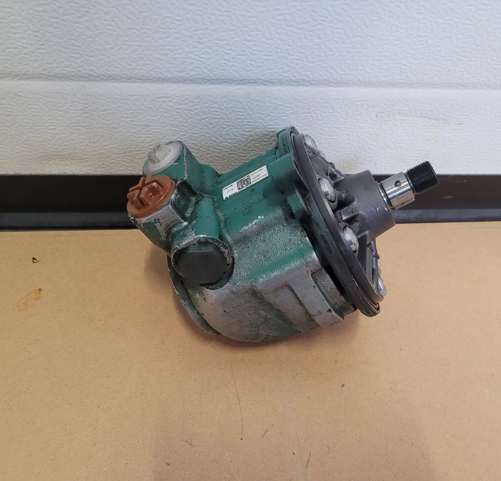 POMPA WSPOMAGANIA VOLVO FH4 OM 22204184 CHWALIM116 - Bomba de dirección para Camión: foto 1 POMPA WSPOMAGANIA VOLVO FH4 OM 22204184 CHWALIM116 - Bomba de dirección para Camión: foto 1