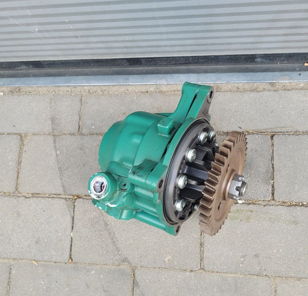 POMPA WSPOMAGANIA VOLVO FH5 ORYGINAŁ 23645399 CHWALIM116 - Bomba de dirección para Camión: foto 2 POMPA WSPOMAGANIA VOLVO FH5 ORYGINAŁ 23645399 CHWALIM116 - Bomba de dirección para Camión: foto 2