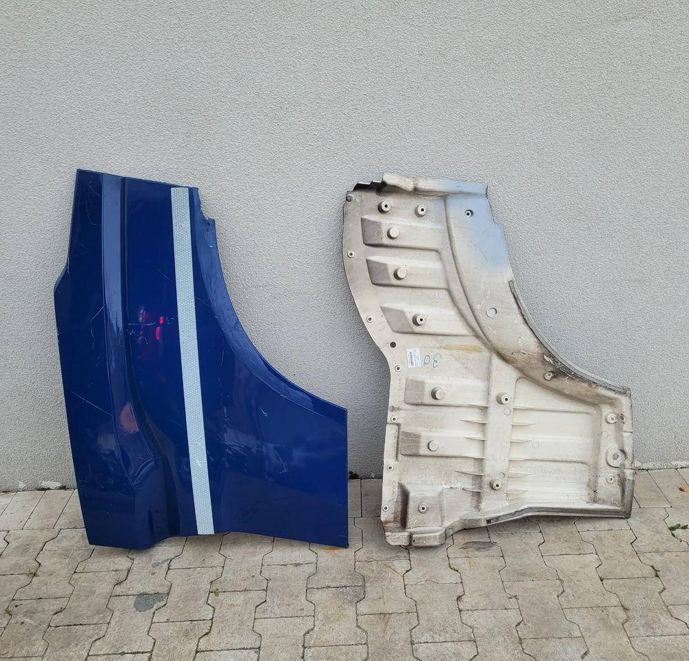 PRZEDŁUŻENIE DRZWI IVECO S WAY LEWE 5802263403 CHWALIM116 - Puerta y piezas para Camión: foto 1 PRZEDŁUŻENIE DRZWI IVECO S WAY LEWE 5802263403 CHWALIM116 - Puerta y piezas para Camión: foto 1
