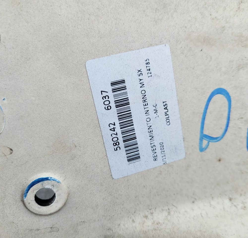 PRZEDŁUŻENIE DRZWI IVECO S WAY LEWE 5802263403 CHWALIM116 - Puerta y piezas para Camión: foto 4 PRZEDŁUŻENIE DRZWI IVECO S WAY LEWE 5802263403 CHWALIM116 - Puerta y piezas para Camión: foto 4