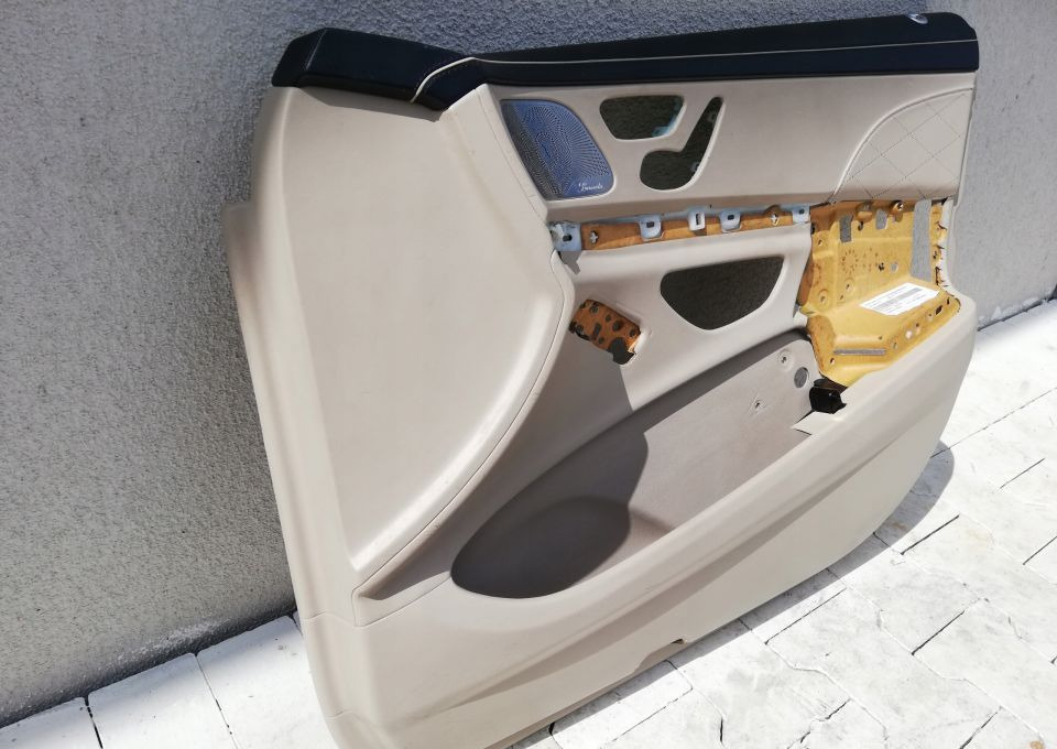 TAPICERKA DRZWI MERCEDES S KLASA W222 RH. - Puerta y piezas para Camión: foto 2 TAPICERKA DRZWI MERCEDES S KLASA W222 RH. - Puerta y piezas para Camión: foto 2