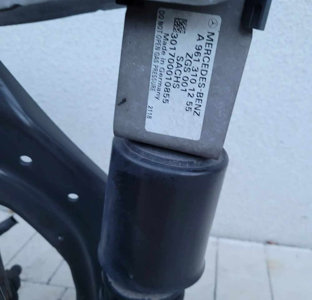 ZAWIESZENIE KABINY MERCEDES ACTROS MP4 - Suspensión de cabina para Camión: foto 2 ZAWIESZENIE KABINY MERCEDES ACTROS MP4 - Suspensión de cabina para Camión: foto 2