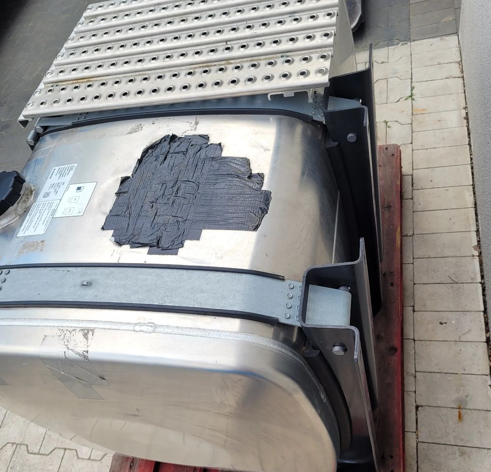 ZBIORNIK PALIWA MAN TGX TG3 81.12201-6929 460L CHWALIM116 - Depósito de combustible para Camión: foto 5 ZBIORNIK PALIWA MAN TGX TG3 81.12201-6929 460L CHWALIM116 - Depósito de combustible para Camión: foto 5