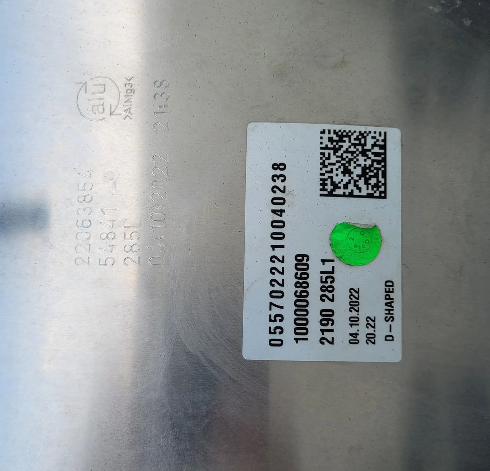 ZBIORNIK PALIWA VOLVO FH4 RENAULT 285L OM 22063854 70X70X70 - Depósito de combustible para Camión: foto 4 ZBIORNIK PALIWA VOLVO FH4 RENAULT 285L OM 22063854 70X70X70 - Depósito de combustible para Camión: foto 4