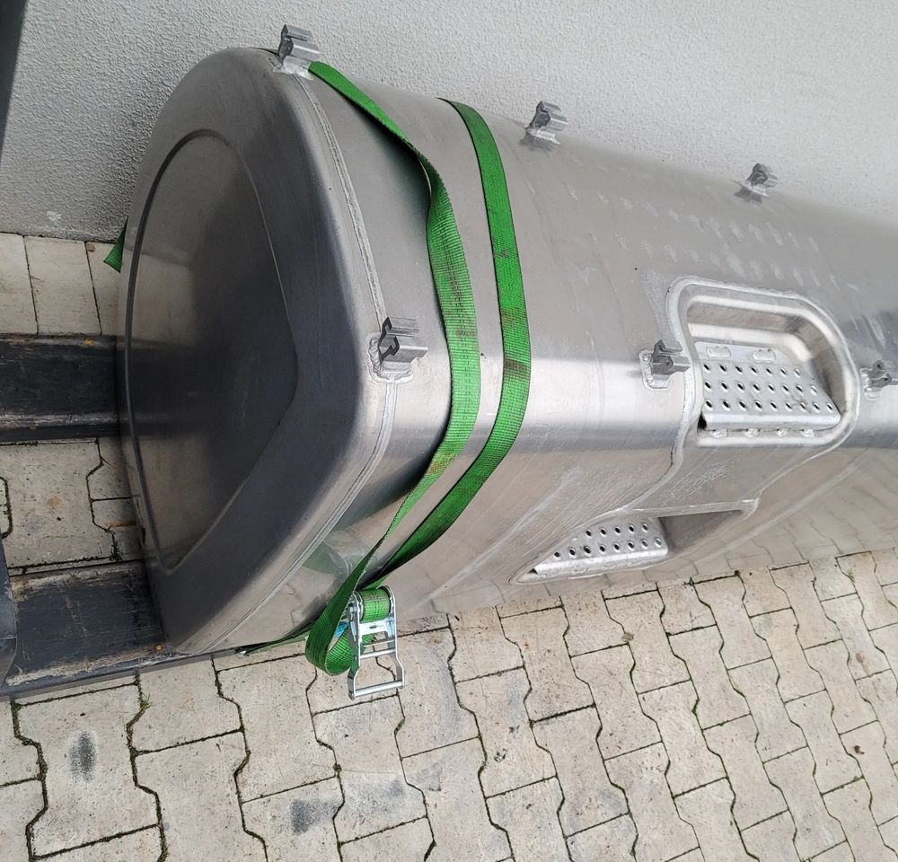 ZBIORNIK PALIWA VOLVO FH4 RENAULT OM 21442020 225X70X70CM 900L - Depósito de combustible para Camión: foto 3 ZBIORNIK PALIWA VOLVO FH4 RENAULT OM 21442020 225X70X70CM 900L - Depósito de combustible para Camión: foto 3