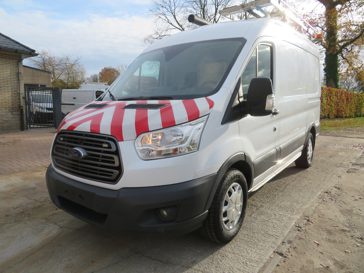 Ford Transit 2.0TDCi - L2H2 - Furgón: foto 3 Ford Transit 2.0TDCi - L2H2 - Furgón: foto 3