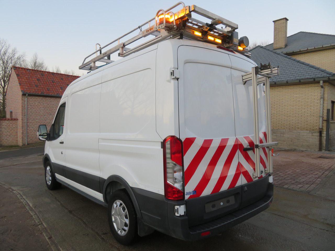 Ford Transit 2.0TDCi - L2H2 - Furgón: foto 5 Ford Transit 2.0TDCi - L2H2 - Furgón: foto 5