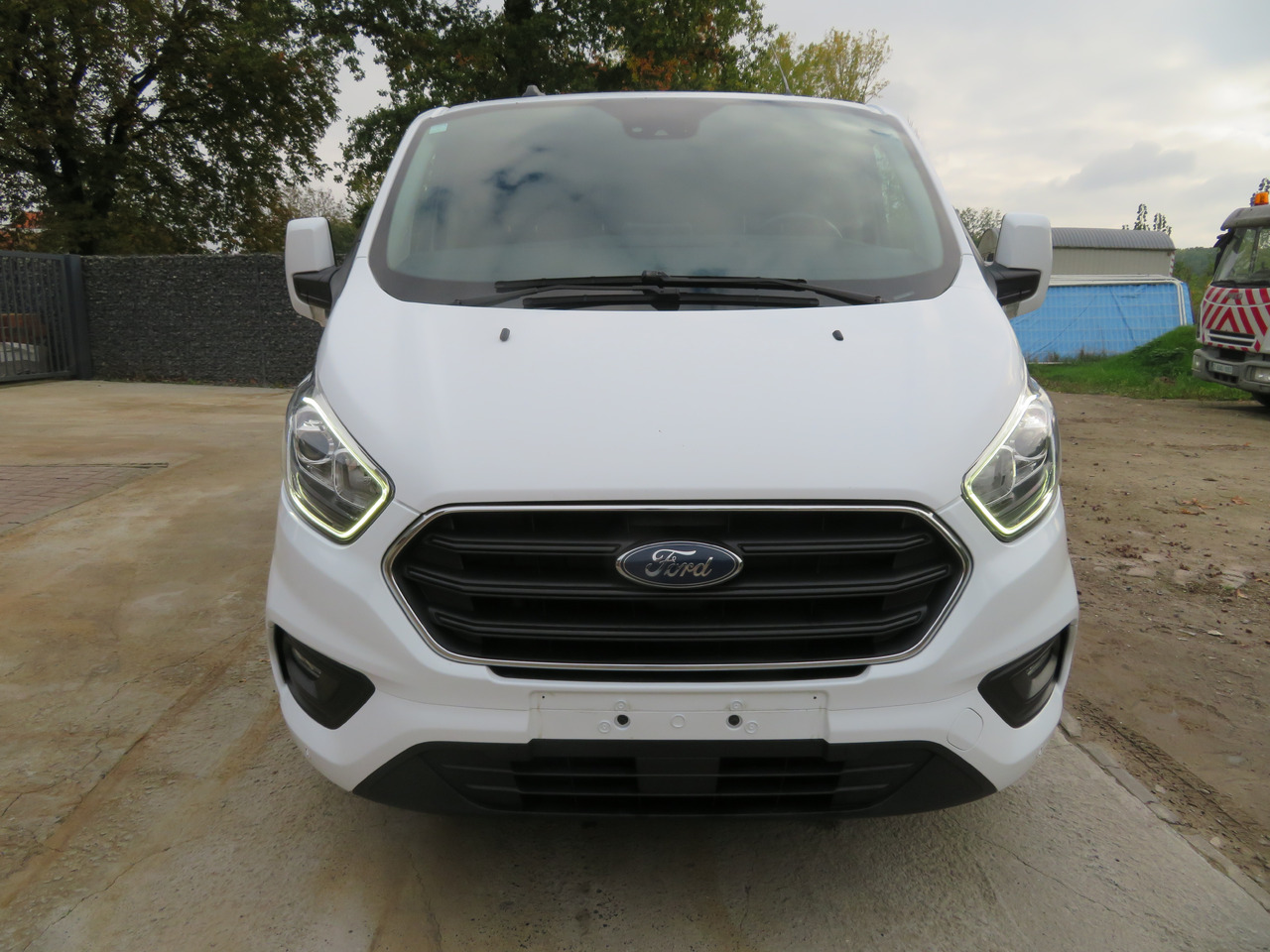 Ford Transit Custom 2.0tdci - Furgoneta pequeña: foto 2 Ford Transit Custom 2.0tdci - Furgoneta pequeña: foto 2