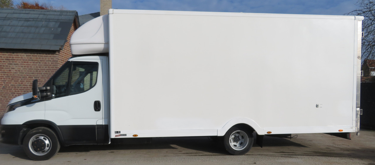 Iveco Daily 35C14 - Furgoneta caja cerrada: foto 5 Iveco Daily 35C14 - Furgoneta caja cerrada: foto 5