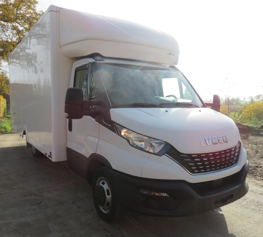 Iveco Daily 35C14 - Furgoneta caja cerrada: foto 2 Iveco Daily 35C14 - Furgoneta caja cerrada: foto 2