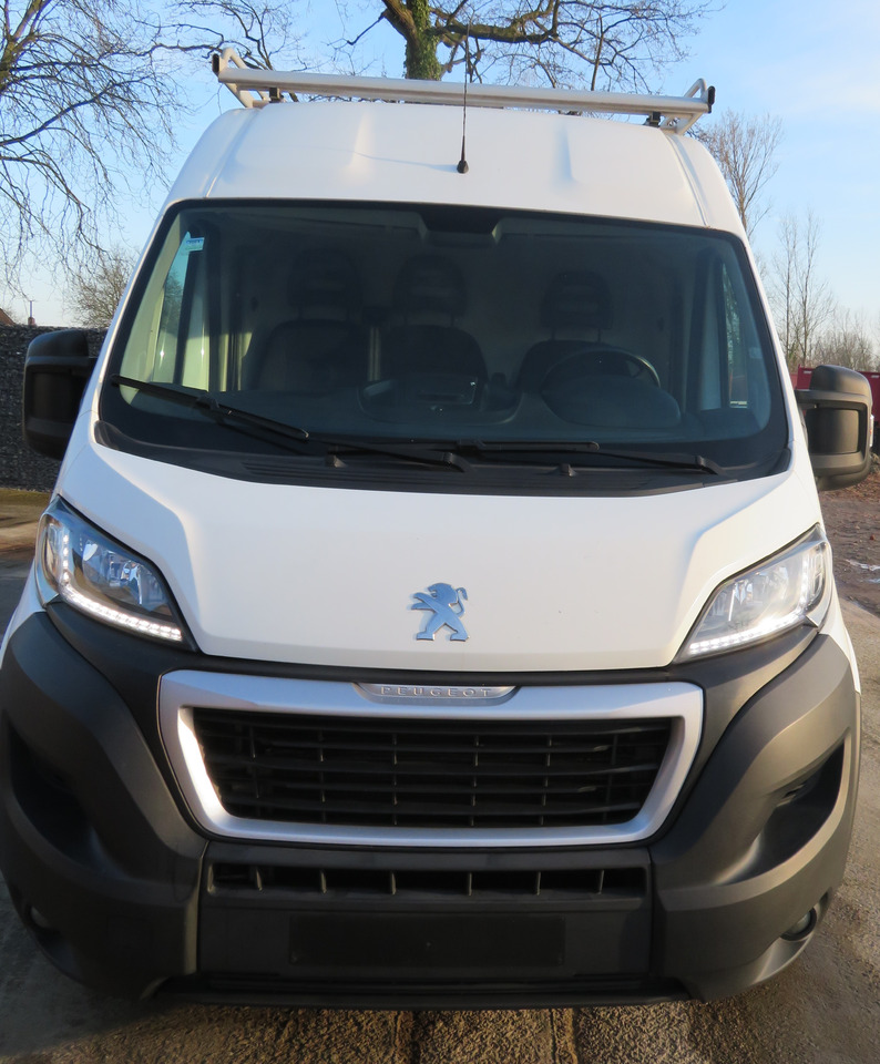 Peugeot Boxer 2.0 Blue HDI - Furgón: foto 2 Peugeot Boxer 2.0 Blue HDI - Furgón: foto 2