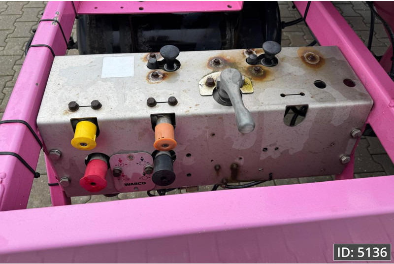 Broshuis 3UCC-39/45 Multi / 2x Extandable / 2x Lift Axle - Semirremolque portacontenedore/ Intercambiable: foto 5 Broshuis 3UCC-39/45 Multi / 2x Extandable / 2x Lift Axle - Semirremolque portacontenedore/ Intercambiable: foto 5