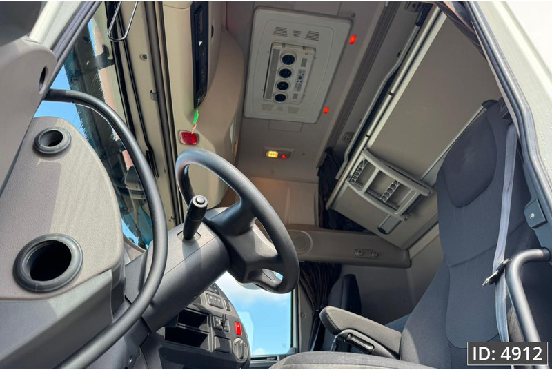 DAF XF 480 SSC, Euro 6, / Standklima / 2x Tank / Fridge / MX engine brake - Cabeza tractora: foto 5 DAF XF 480 SSC, Euro 6, / Standklima / 2x Tank / Fridge / MX engine brake - Cabeza tractora: foto 5