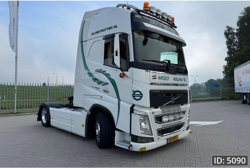 Volvo FH 460 Globetrotter XL, Euro 6, Mega / Like new! / Special interior / Standklima / 2 Tanks - Cabeza tractora: foto 4 Volvo FH 460 Globetrotter XL, Euro 6, Mega / Like new! / Special interior / Standklima / 2 Tanks - Cabeza tractora: foto 4