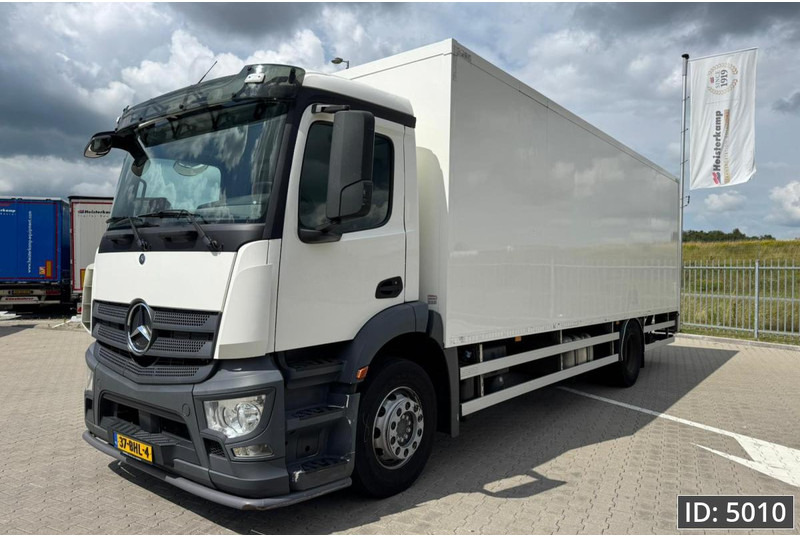 Mercedes-Benz Antos 1824 Day Cab, Euro 6, / Cargolift 2500KG - Camión caja cerrada: foto 1 Mercedes-Benz Antos 1824 Day Cab, Euro 6, / Cargolift 2500KG - Camión caja cerrada: foto 1