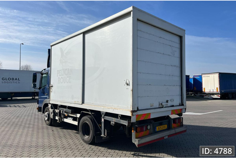 Mercedes-Benz Atego 816 Day Cab, Euro 5, BDF / EPS automatic / standklima / Hydraulic system - Camión portacontenedore/ Intercambiable: foto 2 Mercedes-Benz Atego 816 Day Cab, Euro 5, BDF / EPS automatic / standklima / Hydraulic system - Camión portacontenedore/ Intercambiable: foto 2