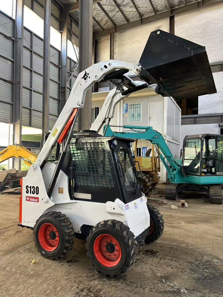 BOBCAT S130 Skid Steer Loader Click for Discount - Minicargadora: foto 4 BOBCAT S130 Skid Steer Loader Click for Discount - Minicargadora: foto 4