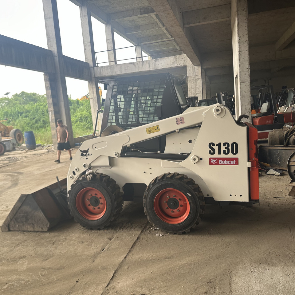 BOBCAT S130 Skid Steer Loader Click for Discount - Minicargadora: foto 4 BOBCAT S130 Skid Steer Loader Click for Discount - Minicargadora: foto 4