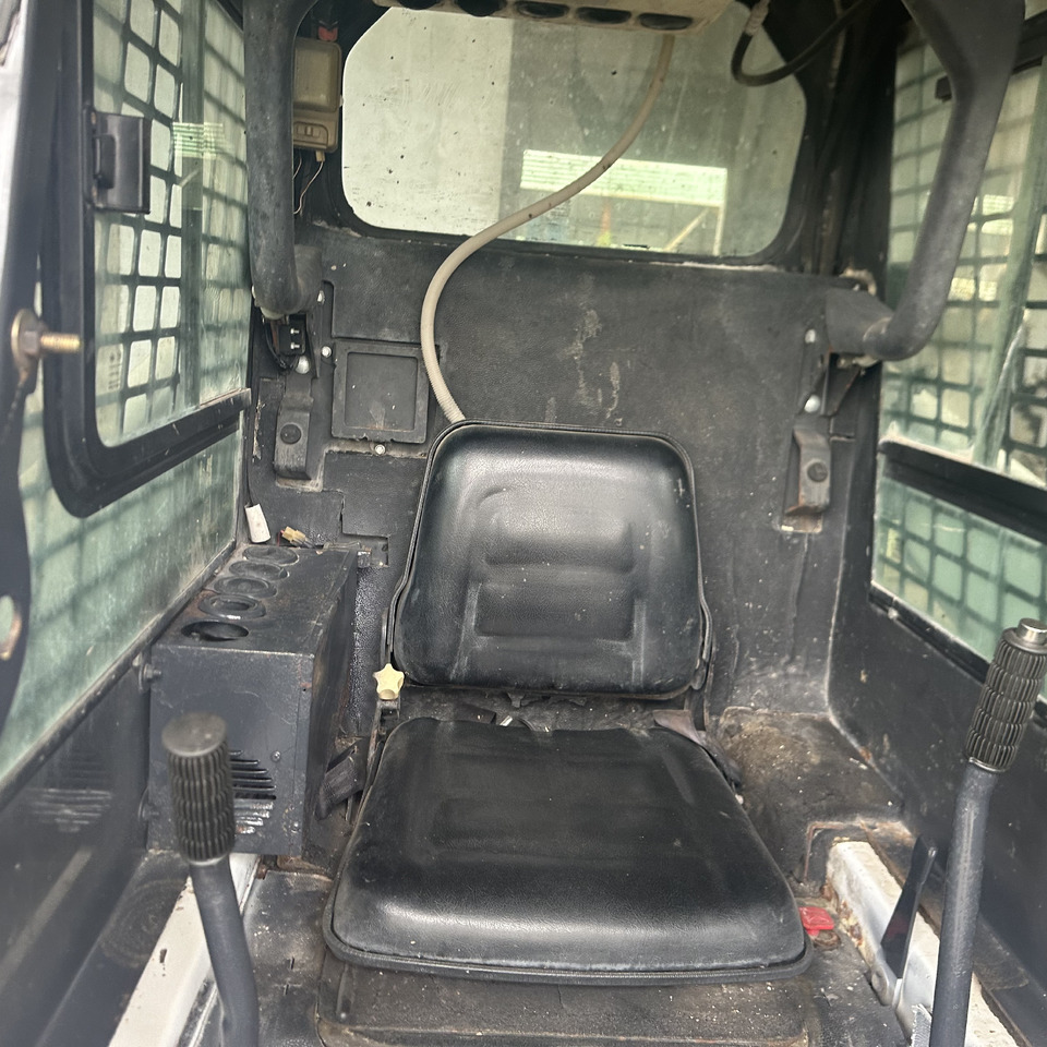 BOBCAT S130 Skid Steer Loader Click for Discount - Minicargadora: foto 5 BOBCAT S130 Skid Steer Loader Click for Discount - Minicargadora: foto 5