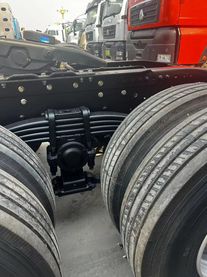 FOTON Auman Tractor Unit 6✖4 Automatic Good condition - Cabeza tractora: foto 4 FOTON Auman Tractor Unit 6✖4 Automatic Good condition - Cabeza tractora: foto 4