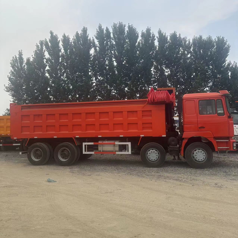 SINOTRUK HOWO Dump Truck 6x4 Click for Discount - Camión: foto 5 SINOTRUK HOWO Dump Truck 6x4 Click for Discount - Camión: foto 5
