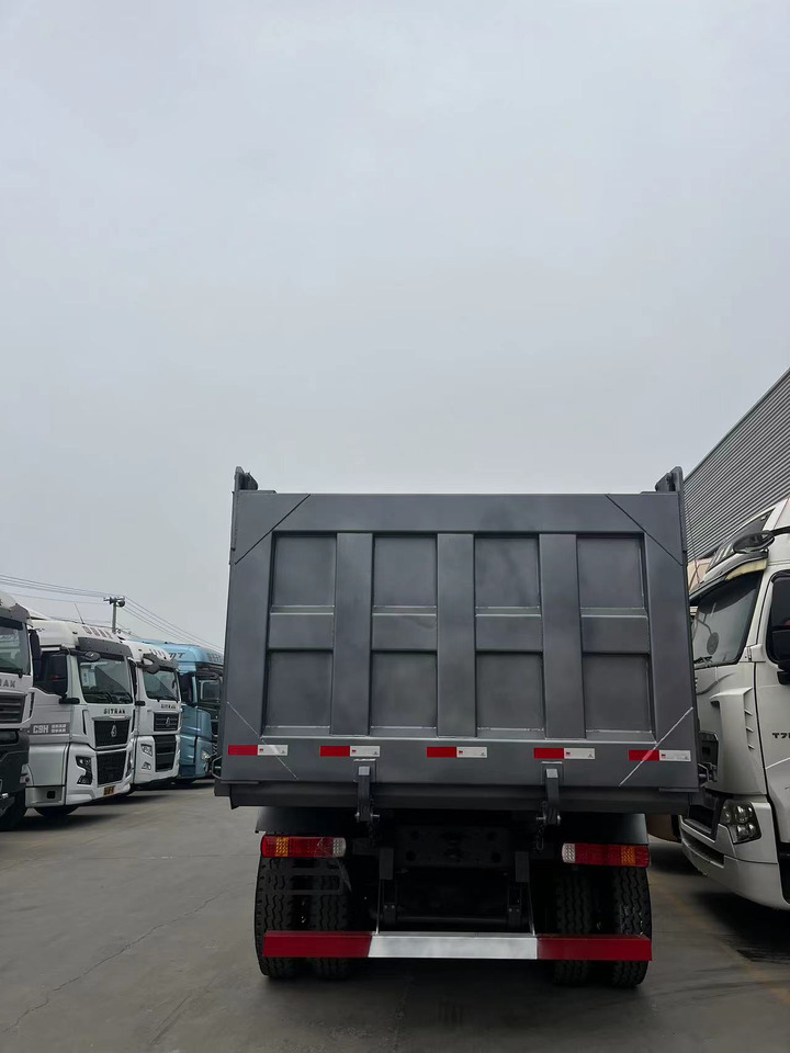HOWO 380HP Dump Truck Click for Discount - Camión volquete: foto 5 HOWO 380HP Dump Truck Click for Discount - Camión volquete: foto 5