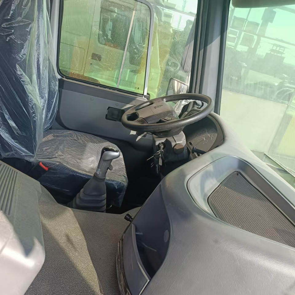 Camión hormigonera HOWO 6*4 Cement Mixer Truck: foto 9