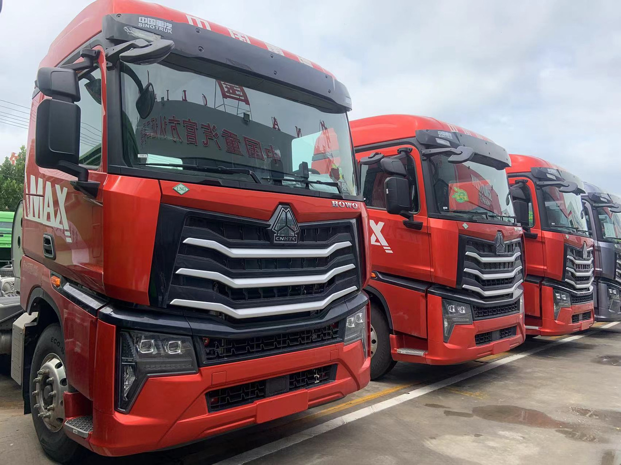 HOWO MAX 7W Truck Unit - Camión volquete: foto 2 HOWO MAX 7W Truck Unit - Camión volquete: foto 2