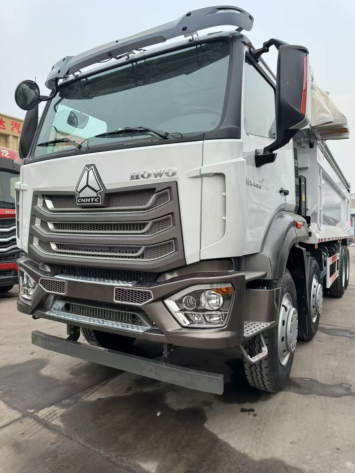 SINOTRUK NX400 8X4 - Camión volquete: foto 1 SINOTRUK NX400 8X4 - Camión volquete: foto 1