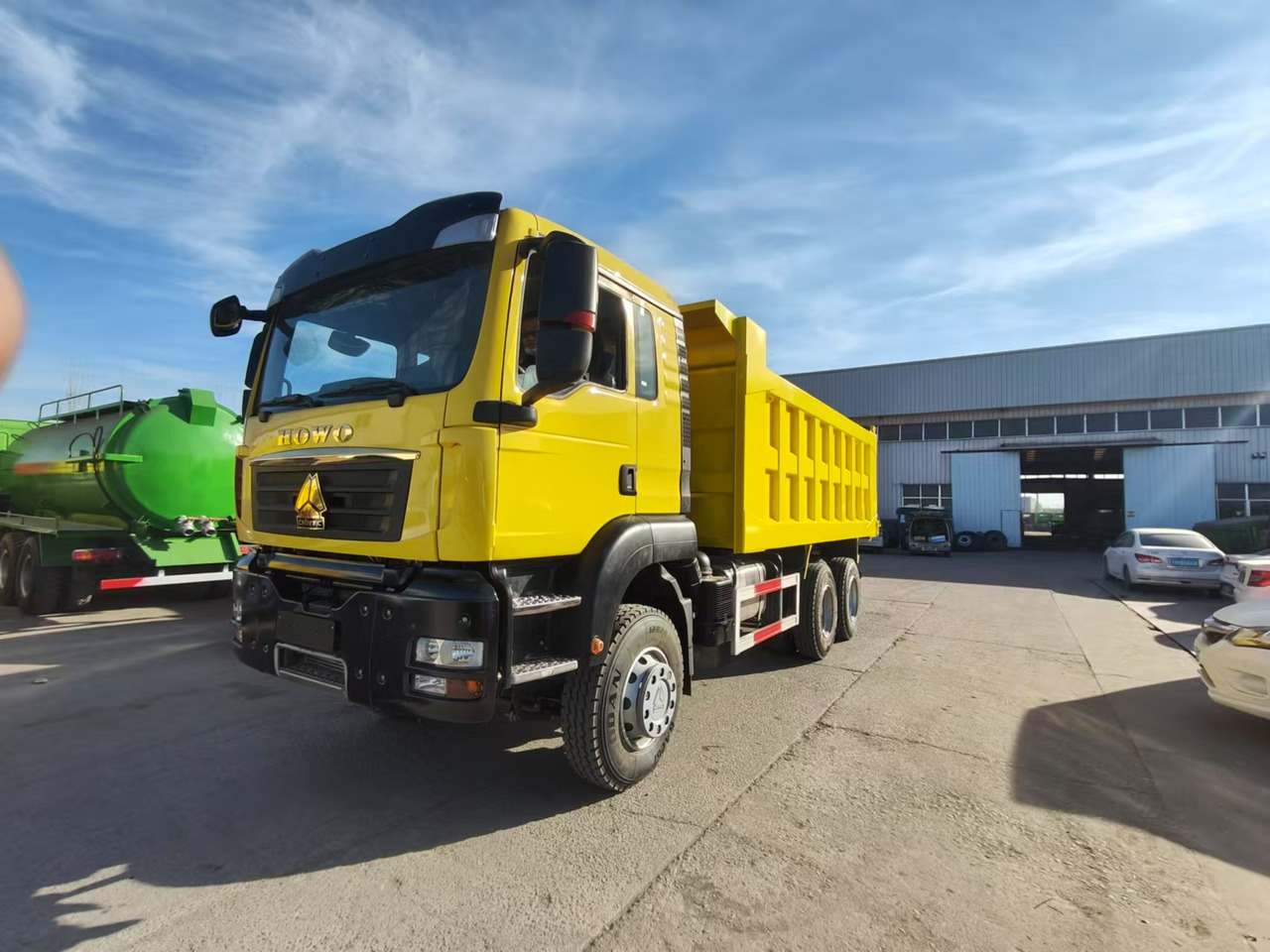 SINOTRUK T5G 6X4 CLICK HERE FOR DISCOUNT - Camión volquete: foto 2 SINOTRUK T5G 6X4 CLICK HERE FOR DISCOUNT - Camión volquete: foto 2