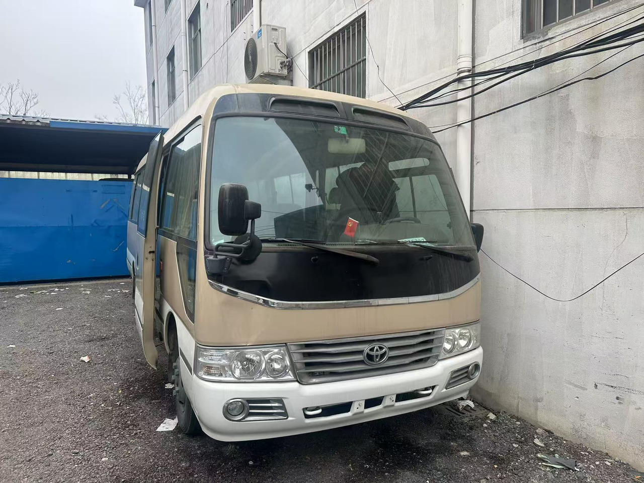 TOYOTA Coaster - Autobús urbano: foto 3 TOYOTA Coaster - Autobús urbano: foto 3