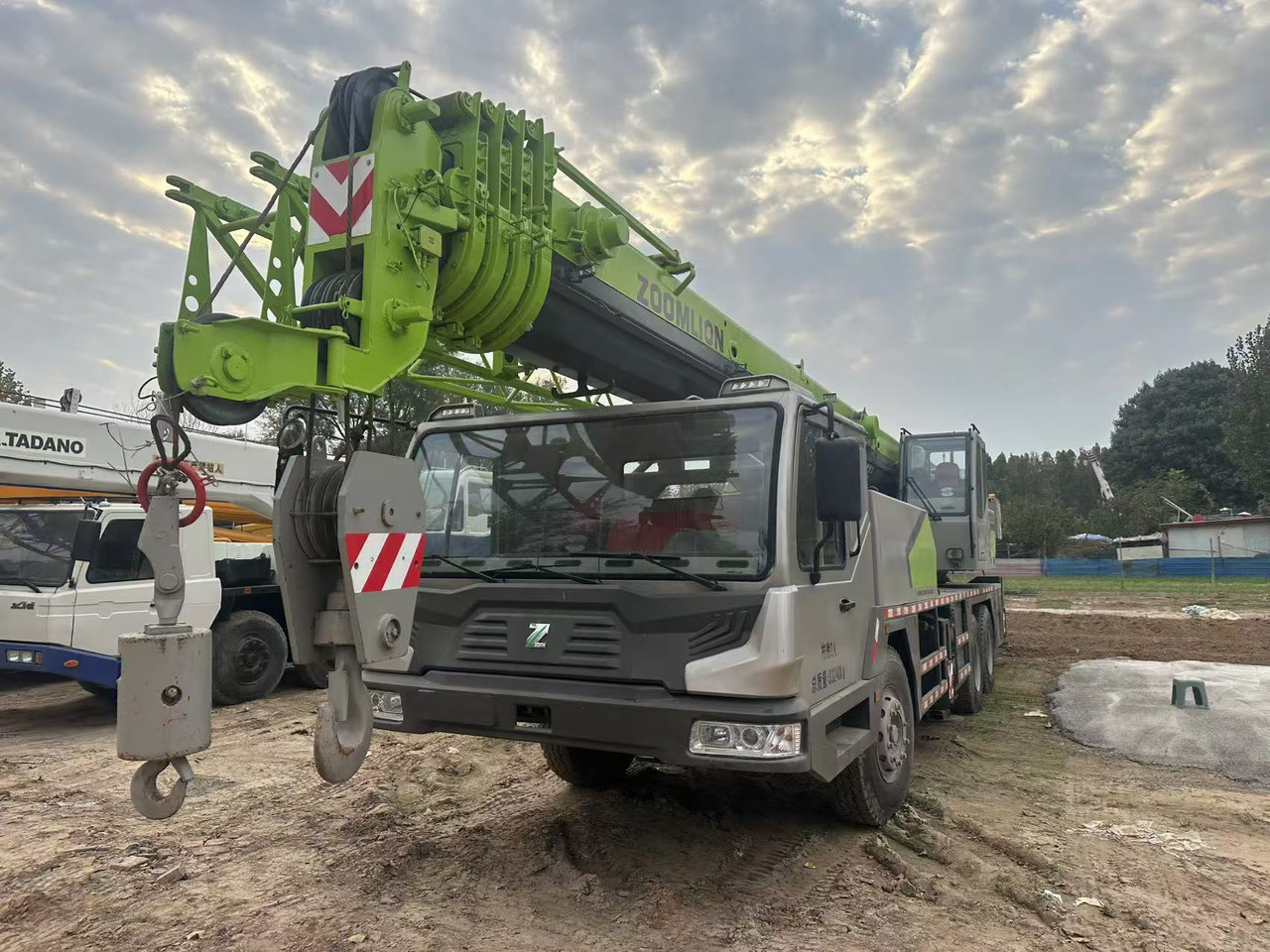 ZOOMLION Crane ZTC251V 25Ton - Grúa todo terreno: foto 1 ZOOMLION Crane ZTC251V 25Ton - Grúa todo terreno: foto 1