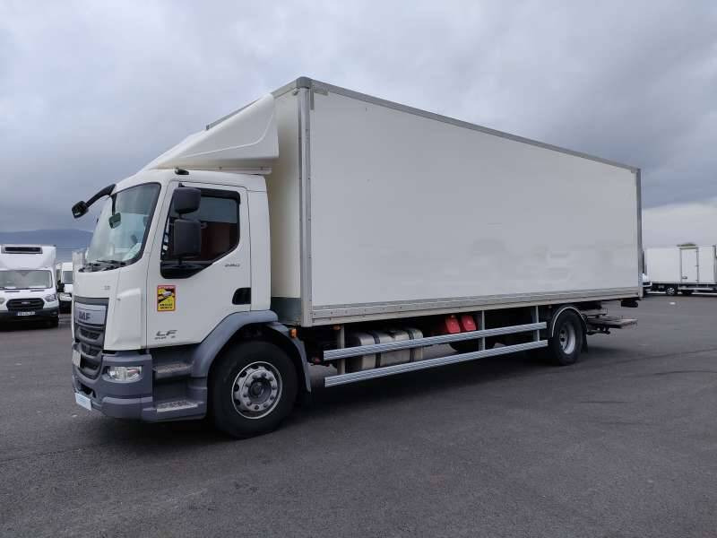 Camion Porteur 19 TONNES 280 CV HAYON PORTE RELEVANTE - Camión caja cerrada: foto 3 Camion Porteur 19 TONNES 280 CV HAYON PORTE RELEVANTE - Camión caja cerrada: foto 3