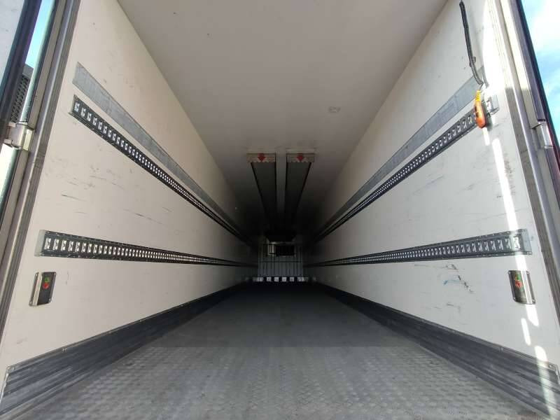 Semi-remorque 3 Essieux 38 TONNES HAYON CAISSE CHEREAU GROUPE CARRIER VECTOR 1550 - Semirremolque frigorífico: foto 5 Semi-remorque 3 Essieux 38 TONNES HAYON CAISSE CHEREAU GROUPE CARRIER VECTOR 1550 - Semirremolque frigorífico: foto 5