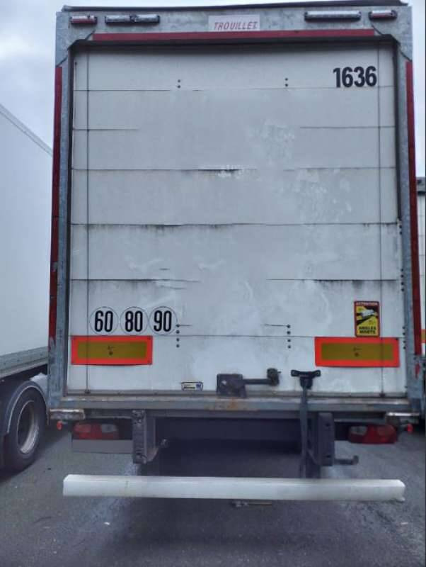 Semi-remorque 3 Essieux SEMI RECONDITONNEE -38 TONNES PORTE RELEVANTE - Semirremolque caja cerrada: foto 3 Semi-remorque 3 Essieux SEMI RECONDITONNEE -38 TONNES PORTE RELEVANTE - Semirremolque caja cerrada: foto 3
